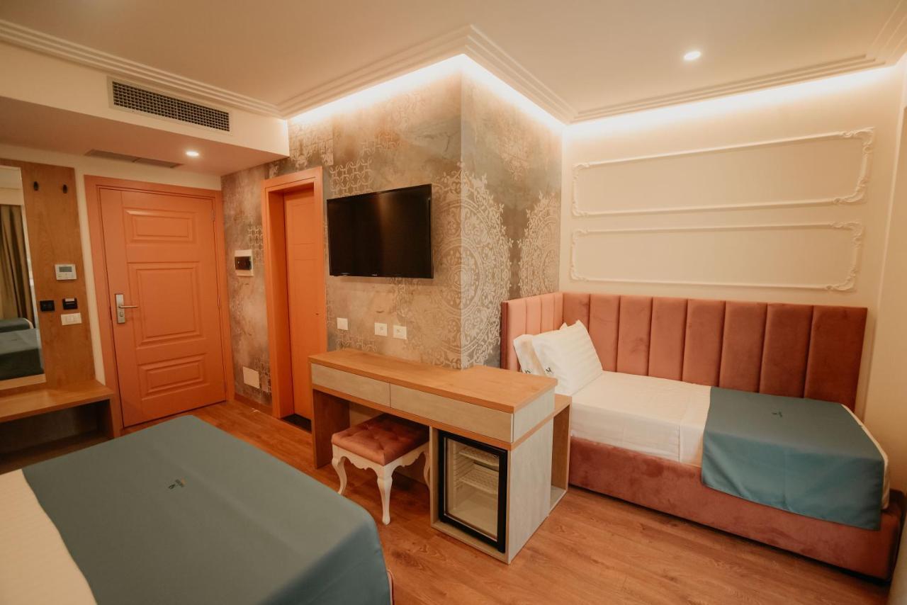 Martiness Hotel Durres Exterior photo