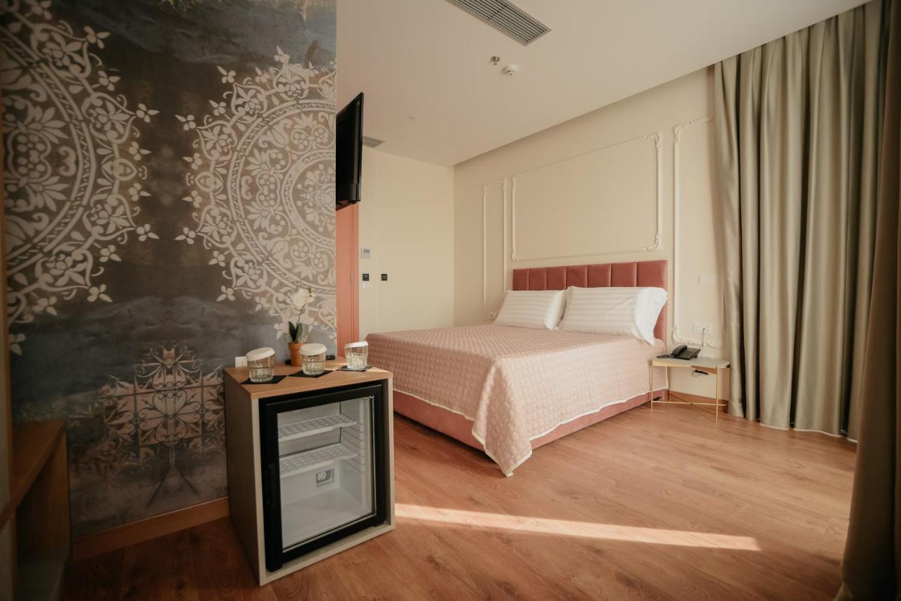 Martiness Hotel Durres Exterior photo